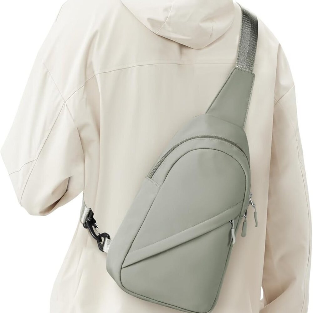 Small Green Nylon Crossbody Sling Bag Lightweight Water-Resistant - Picture 6 of 6